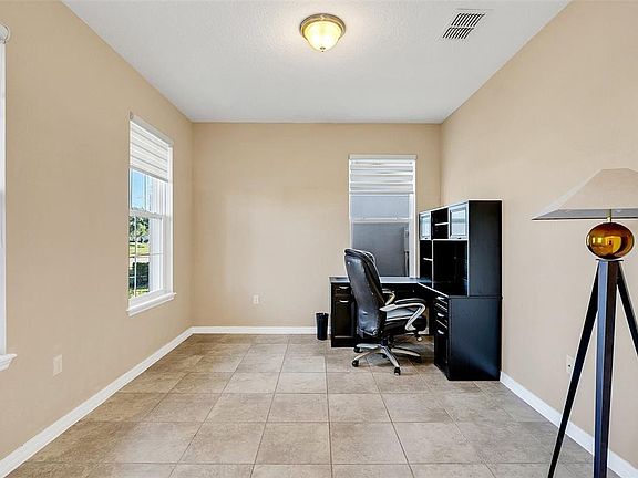 5th image of 2662 Trafalgar Blvd