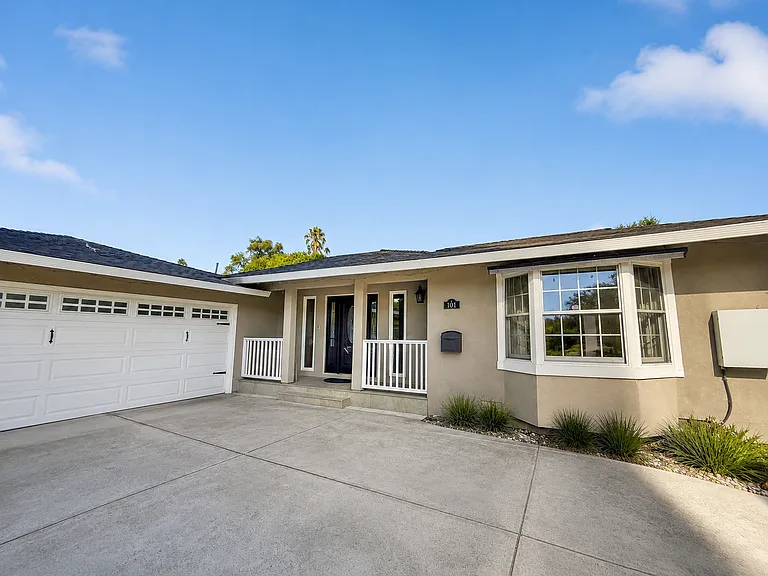 134 Forest Hill Dr — Photo 3