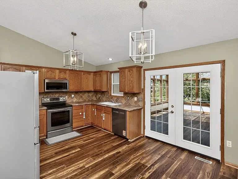 1695 SE Olson Dr — Photo 6