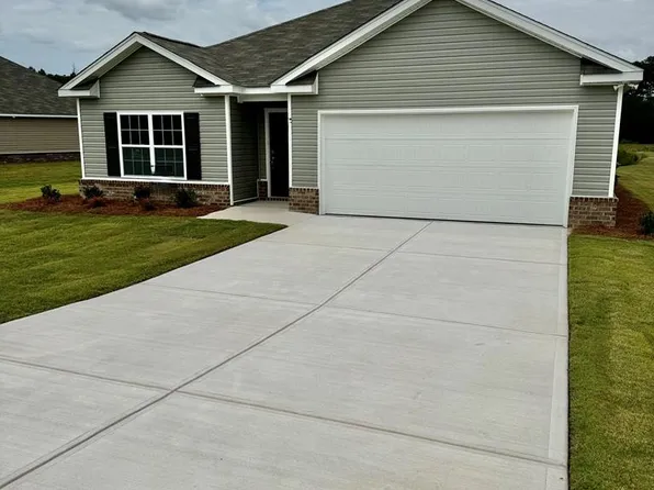 52 Maple Dr, Camden, SC 29020