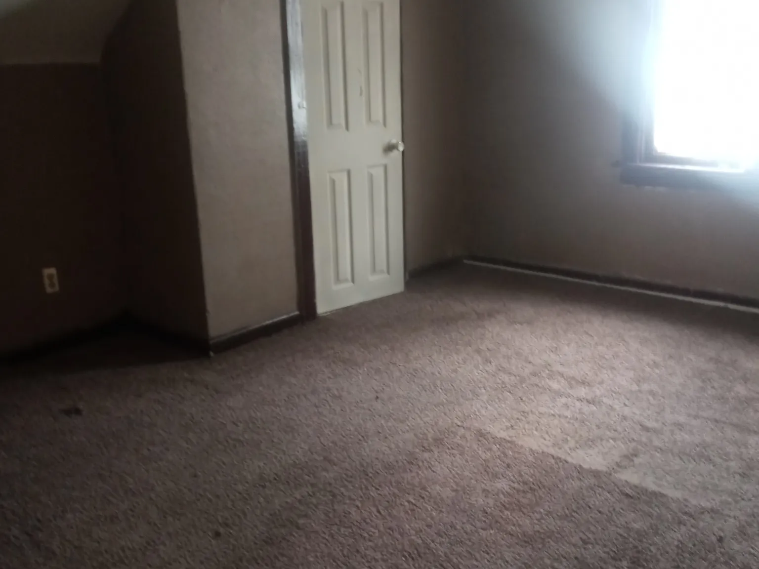 3 bed, 2245 sqft, $1,250 — Photo 4