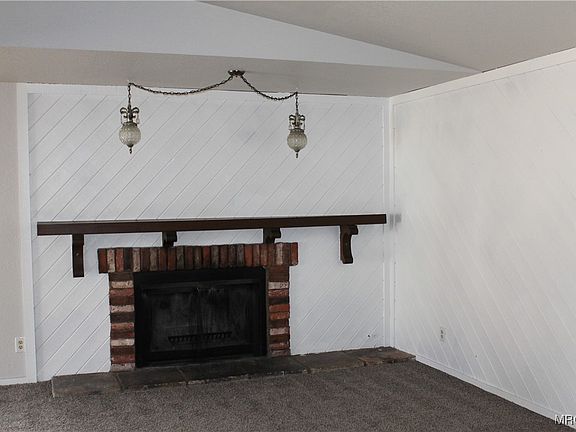 3rd image of 413 N North Shore Dr