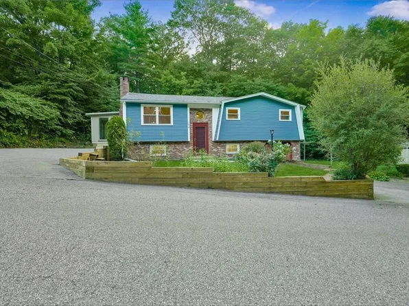 284 Lippitt Ave, Cumberland, RI 02864