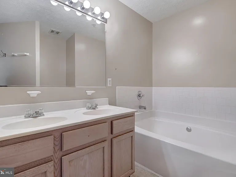50 Amberstone Ct #A-50A — Photo 14