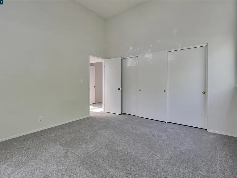 1956 Fair Ridge Ct — Photo 29