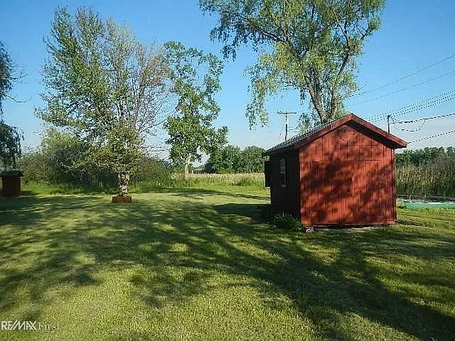 2476 Jerry Dr photo 1