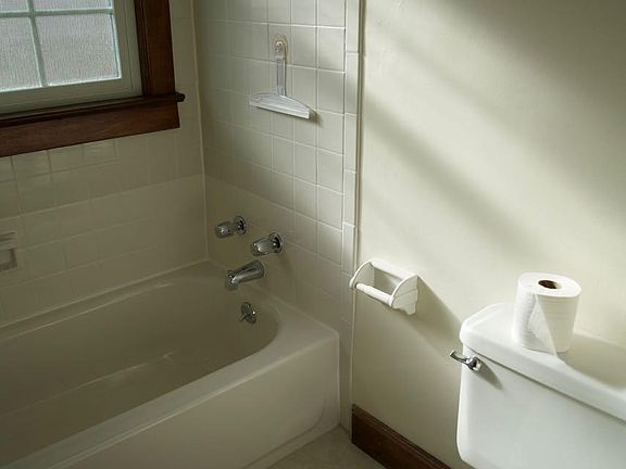 5th image of 5021 Grand Ave APT 3