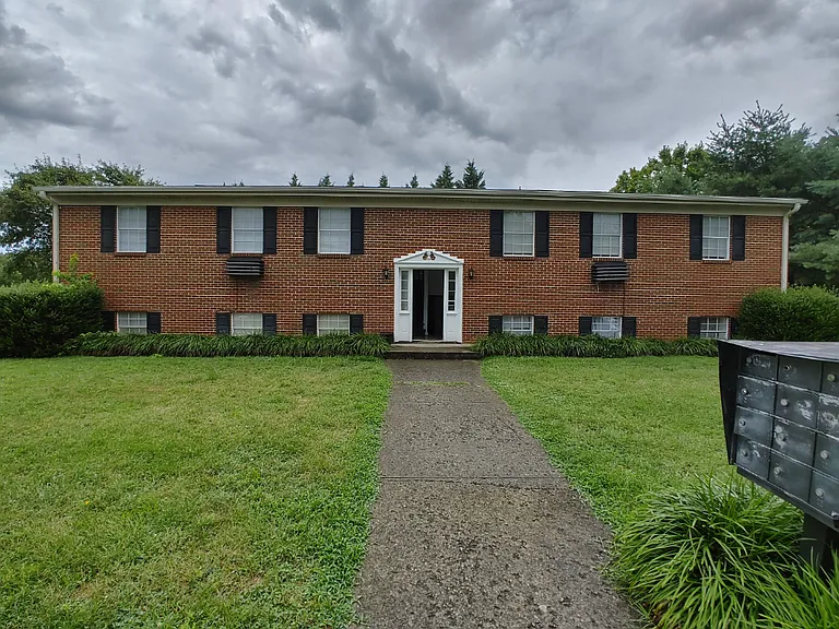 Salem VA 1 Bdrm Apt — Photo 2