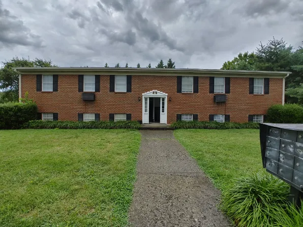 Salem VA 2 Bdrm Apt, 2221 Vine St APT 6, Salem, VA 24153