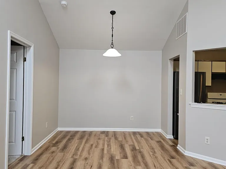 2809 Ridgefield Ct — Photo 7