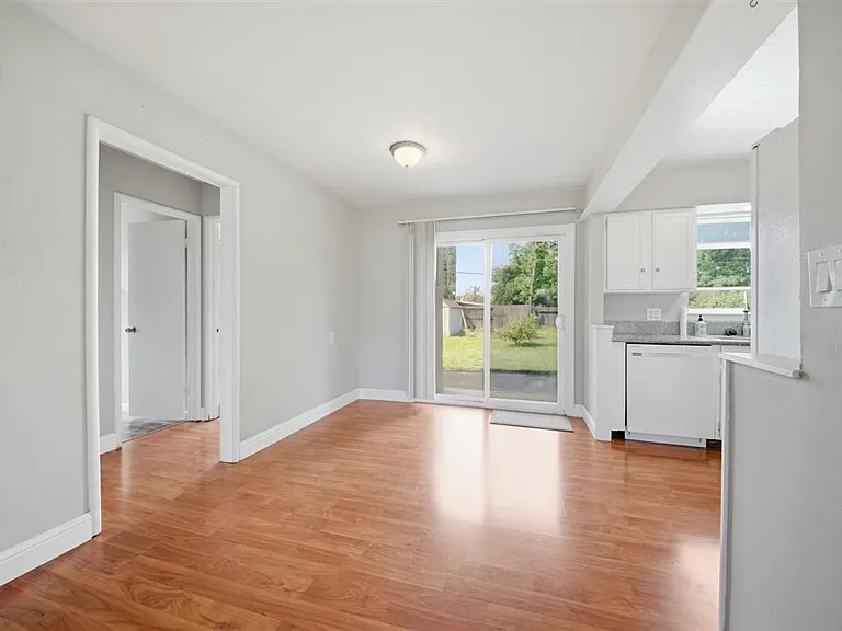 2612 Ribier Way — Photo 6