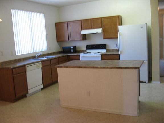 2nd image of 3213 W Saint Catherine Ave
