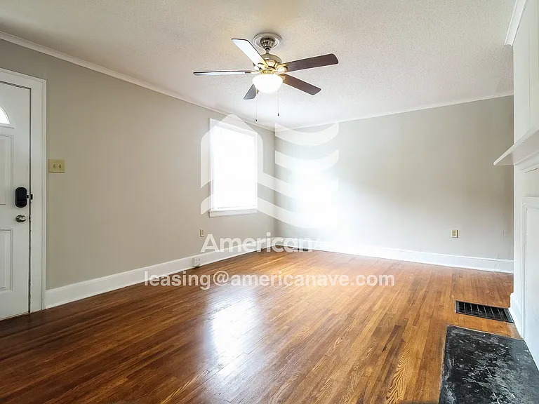 14485_004_wm_-_living_room_13157865.jpg