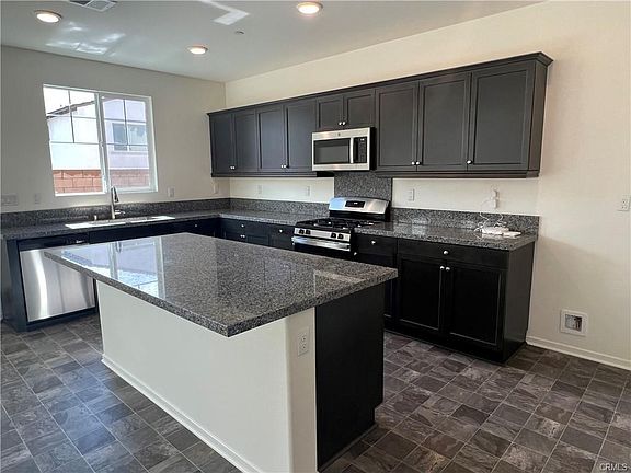 3rd image of 16153 Blue Iris St