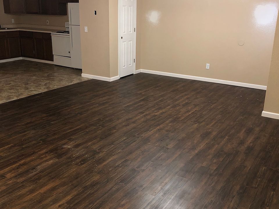 2nd image of 103 N 6th St APT D