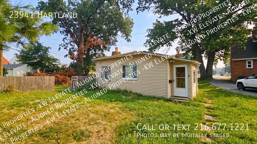 1st image of 23941 Hartland Dr