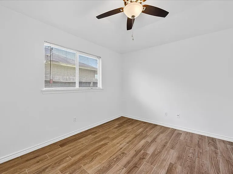 2314 Blue Star Dr — Photo 27
