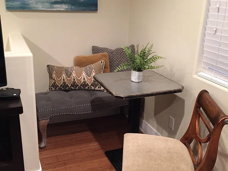 1005 Hermes Ave — Photo 4