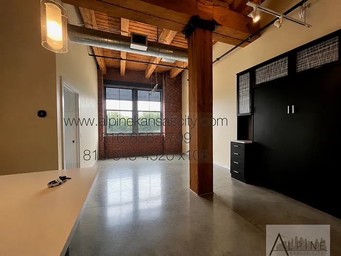 1 bed, 1.0 bath, 787 sqft, $1,650 — Photo 3