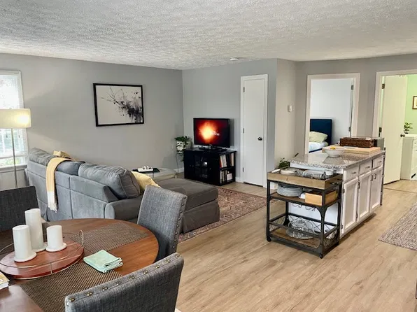 25 River Rd #203, Brunswick, ME 04011
