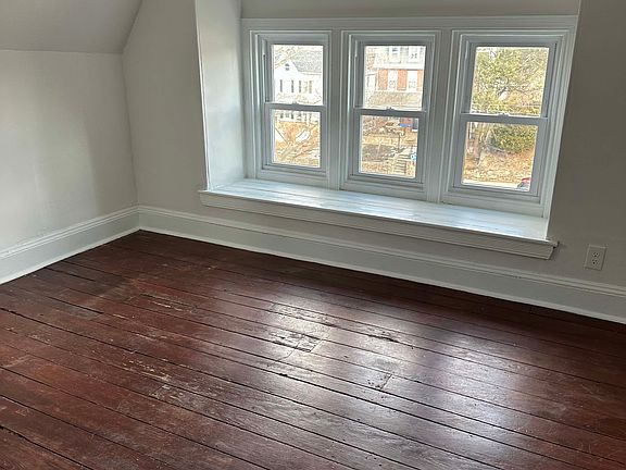 3rd image of 329 West Ave #3A