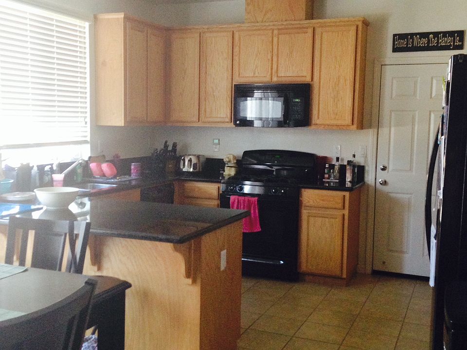 2nd image of 330 Potters Ln