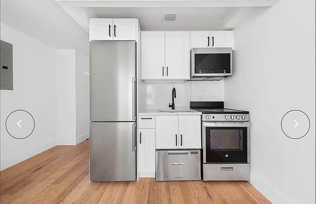 20 East 22nd Street #4C