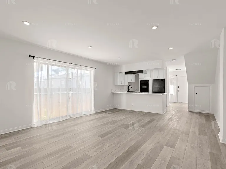 (Ar/Jo/Em:B) 350 S. Sierra Madre Blvd — Photo 5