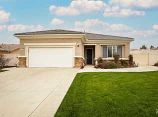 13814 Summit Village Rd, Bakersfield, CA 93306