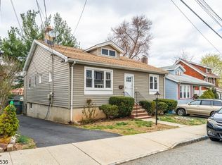 7 Park Dr S, West Orange, NJ 07052