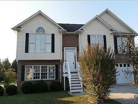 2nd image of 153 Lilac Way SW