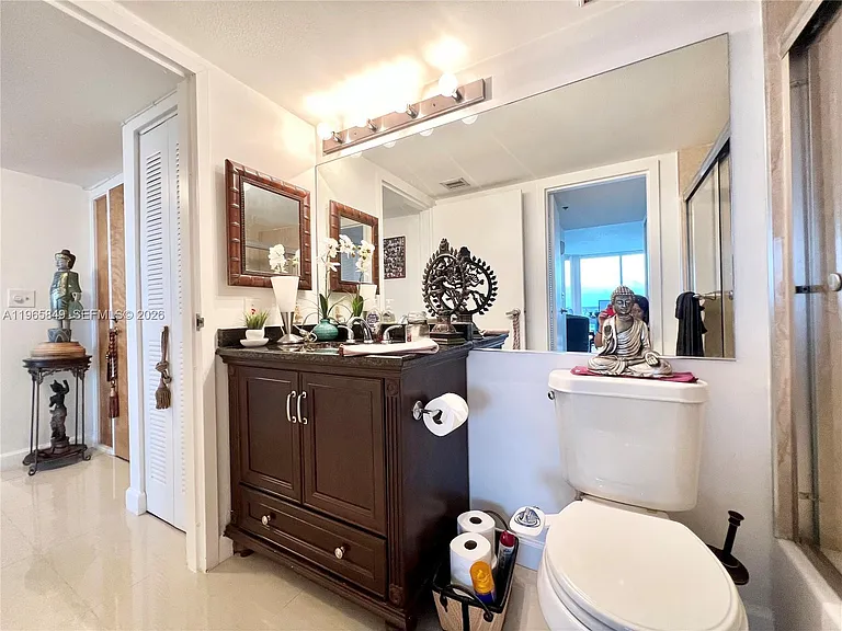 7601 E Treasure Dr #1817 — Photo 12