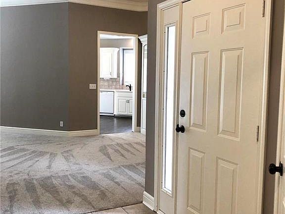 4th image of 14853 Floyd Ln