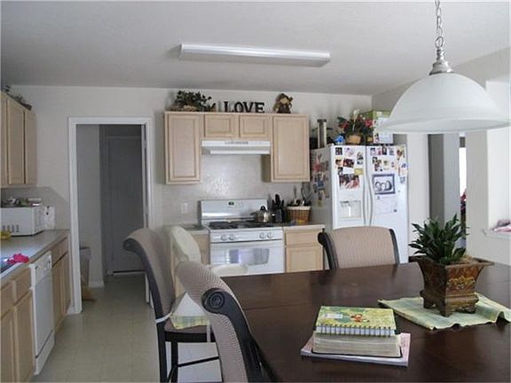 2nd image of 8127 Sanders Forest Ct