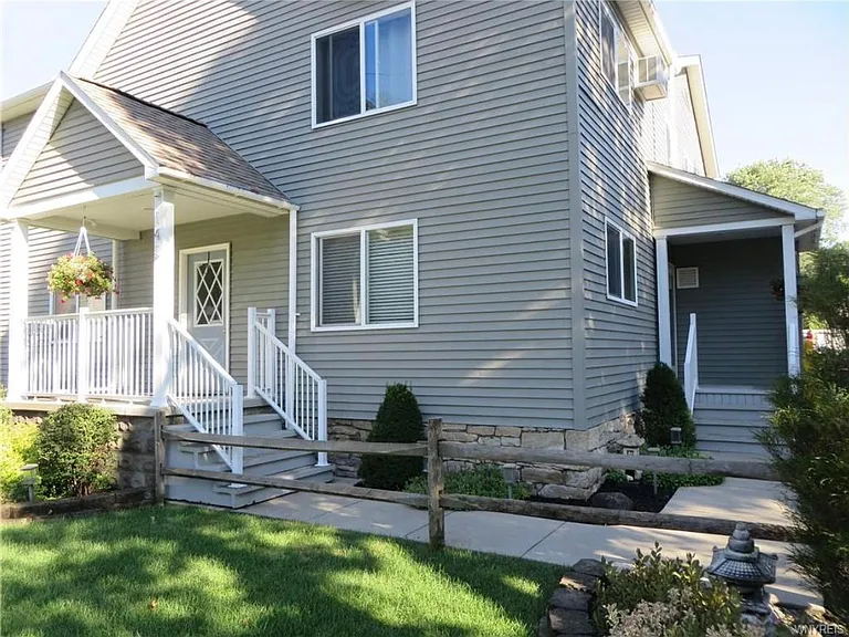 145 Caledonia St #1E — Photo 2