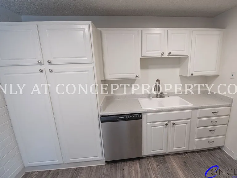 1155 E 200 S — Photo 23