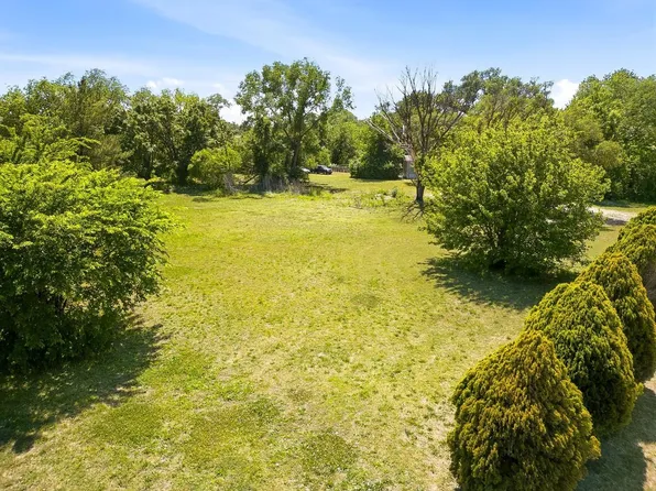 229 E Nicole St, Haysville, KS 67060