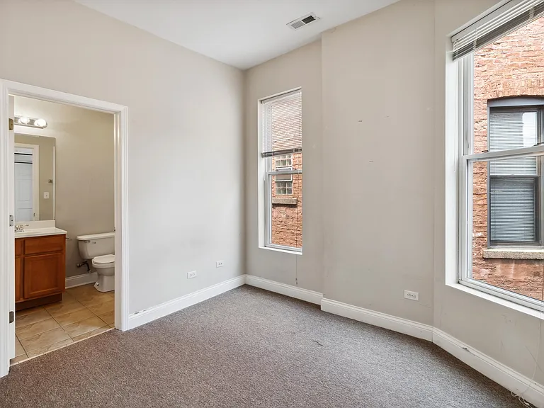 616 S Oakley Blvd #2 — Photo 13