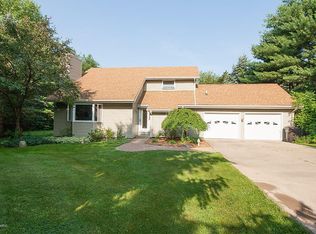 21151 Adams Rd, Battle Creek, MI 49017