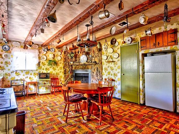 3rd image of 493 Arapahoe Cir