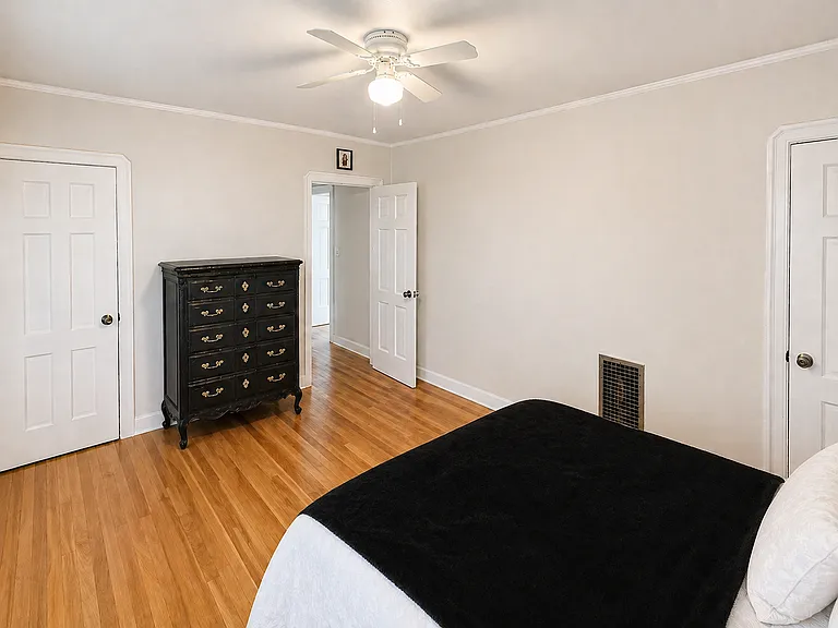 324 Mansion Ave — Photo 21