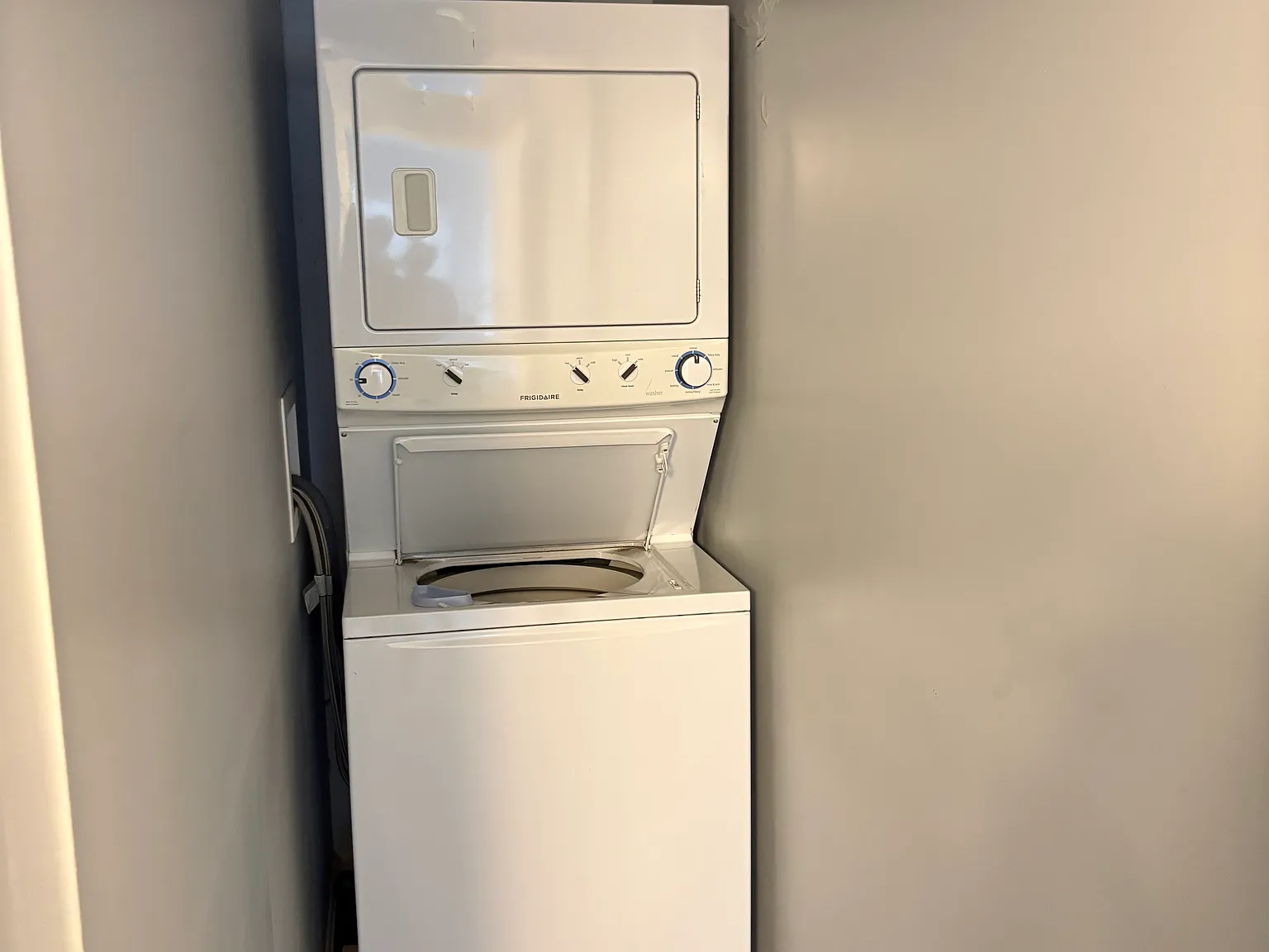 2 bed, 1126 sqft, $2,100 — Photo 4