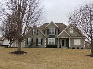 15223 Hills Rd, Kearney, MO 64060