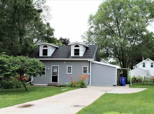 1217 W Oklahoma St, Appleton, WI 54914