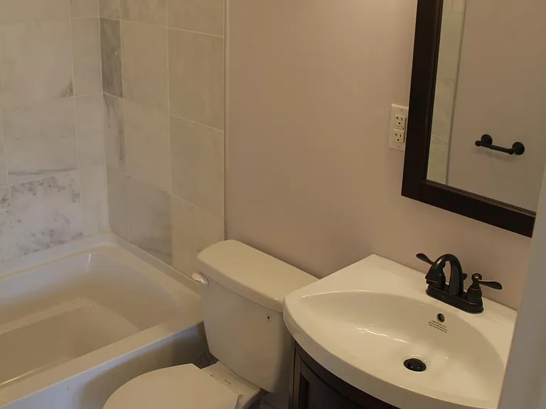 5825 Bartlett St #3F — Photo 5