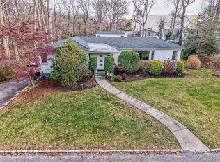 9 Park Place, Great Neck, NY 11024