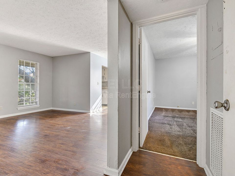 1st image of 118 W Ormsby Ave APT 4B