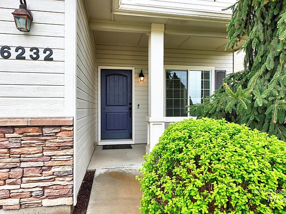 2nd image of 6232 N Silver Elm Way
