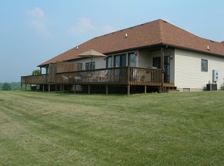 77 Birdie Ln APT A, Makanda, IL 62958