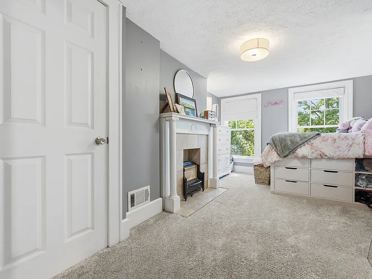 305 Centennial Ave — Photo 46